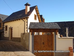 Vista exterior Apartamentos Casa Blas de Gistaín
